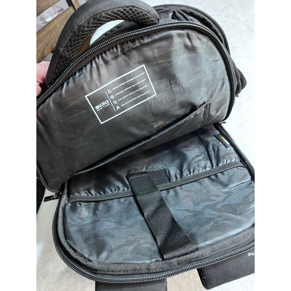 Solo New York Re:define  black laptop backpack - Picture 5 of 14